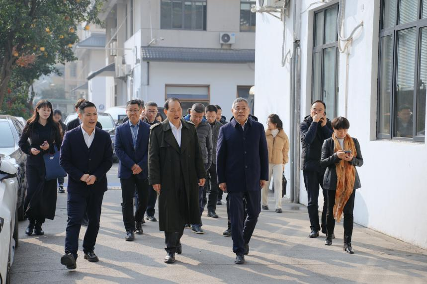 市政协党组副书记、副主席许明一行赴律威调解中心调研